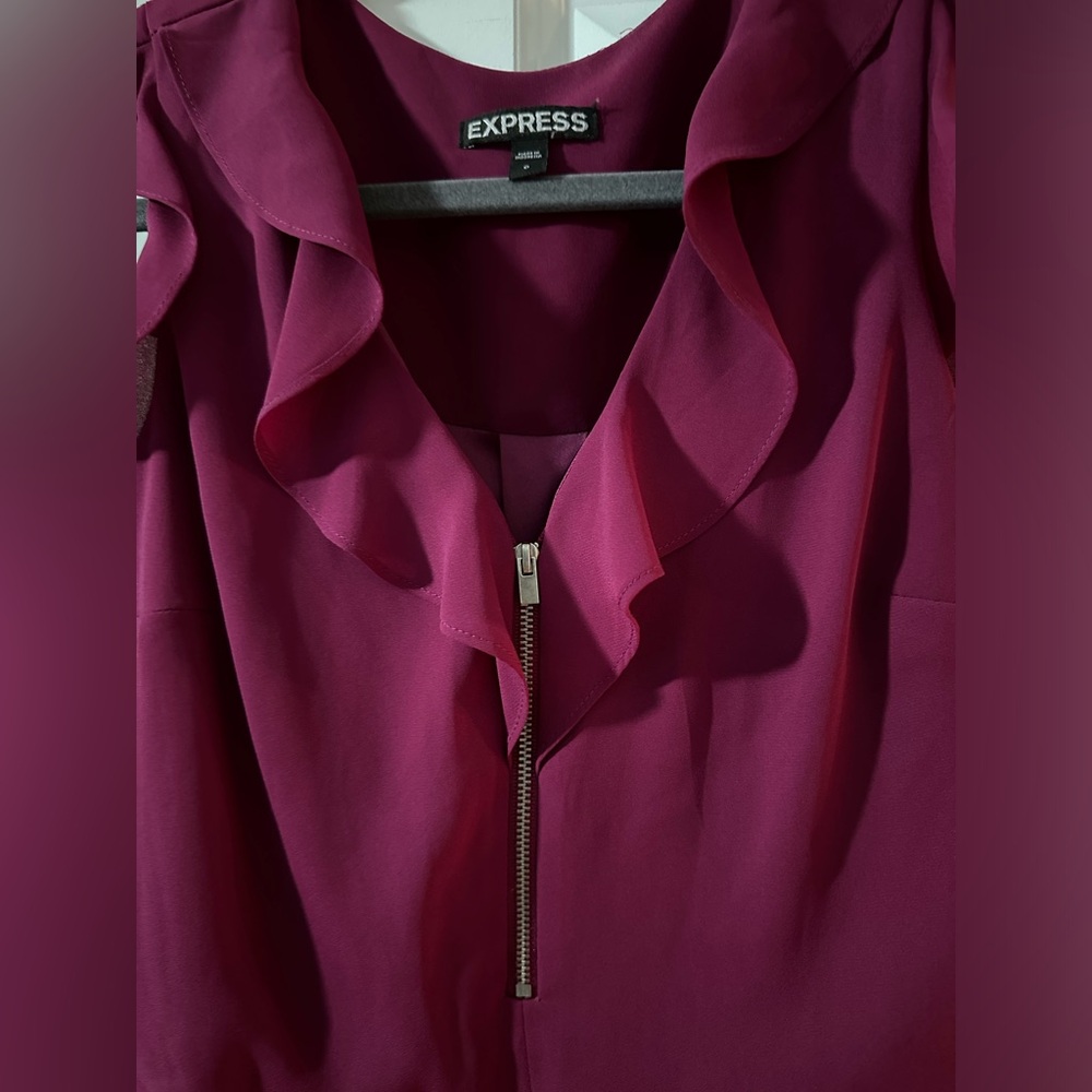 Express Fuchsia Ruffle Romper - Picture 4 of 7